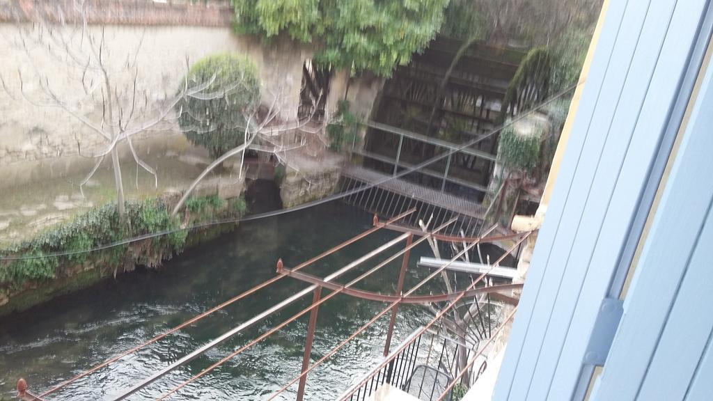 Appartement La Pomme D'Or LʼIsle-sur-la-Sorgue Eksteriør billede