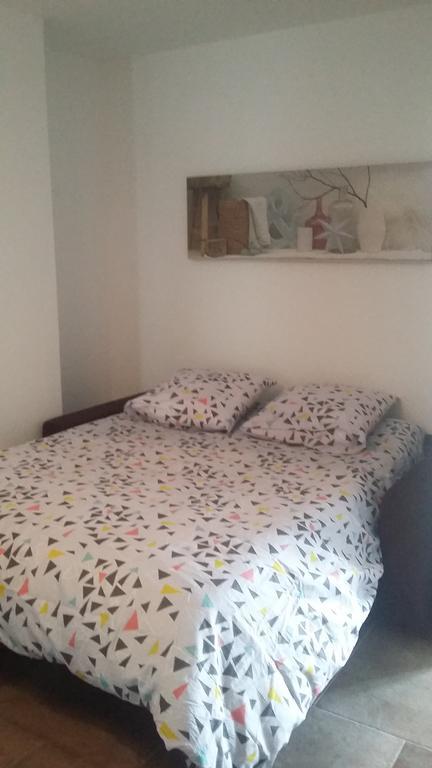 Appartement La Pomme D'Or LʼIsle-sur-la-Sorgue Eksteriør billede